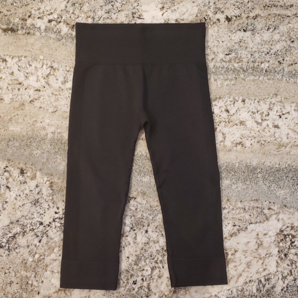 Lululemon Seamlessly Street Crop Heathered Black 6